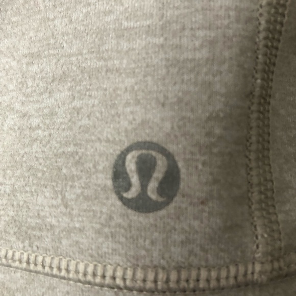 lululemon jacket. Size 10. Great condition - Picture 4 of 7